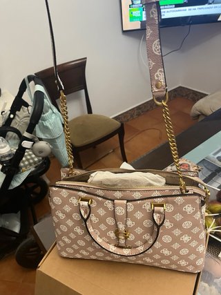 Bolso Guess Beige es autentico
