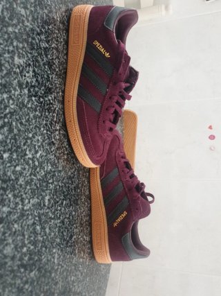 Adidas Handball Spezial granate. Numero 33.Nuevos