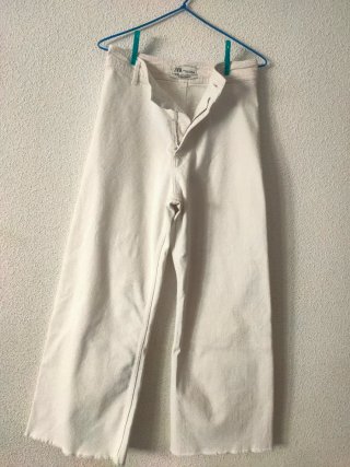 Pantalón vaquero blanco pata ancha