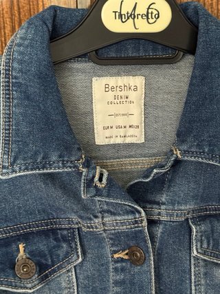 Cazadora vaquera Bershka azul talla XS