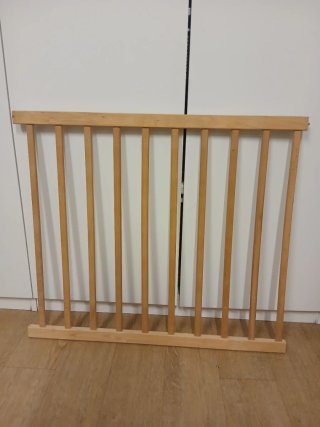 Valla de madera para bebé