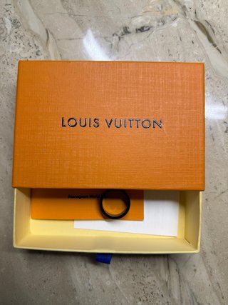 Anillo Louis Vuitton Negro