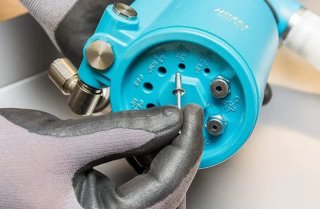 Remachadora Neumática Profesional HAZET 9037 N-2