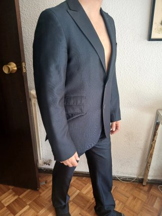 Traje de chaqueta y pantalón azul