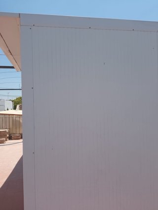 Caseta Panel Chapa Sandwich Blanca