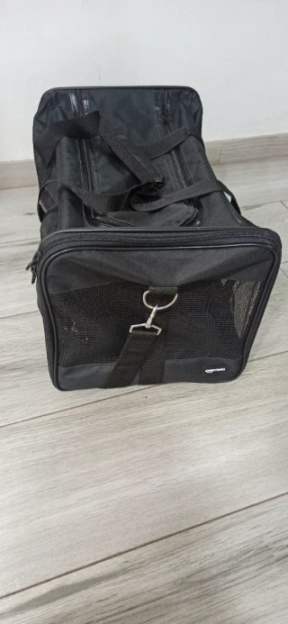 Transportín perro Amazon Basics Mediano Negro
