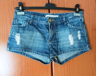 Shorts vaqueros Stradivarius rotos