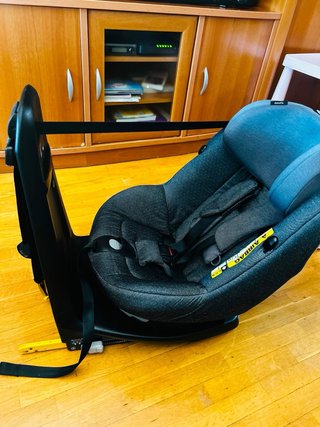 Silla de coche para bebé hasta 3 años.