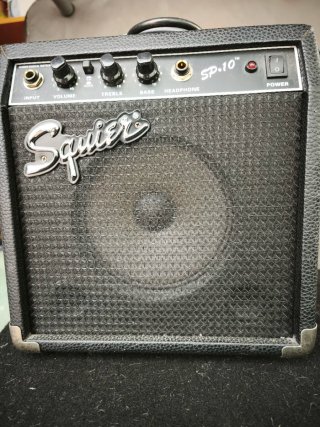 Amplificador Guitarra Squier SP-10