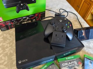 Xbox One 500GB + 4 Giochi