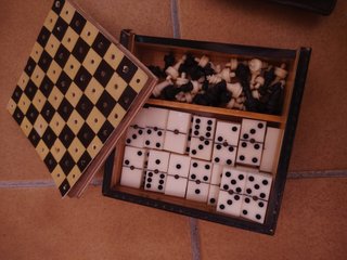 Antiguo Ajedrez y Dominó de Viaje