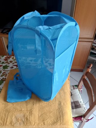 Cesto portabiancheria pop-up blu con custodia