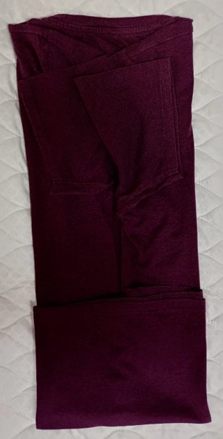 Camiseta Bershka Talla L Morada