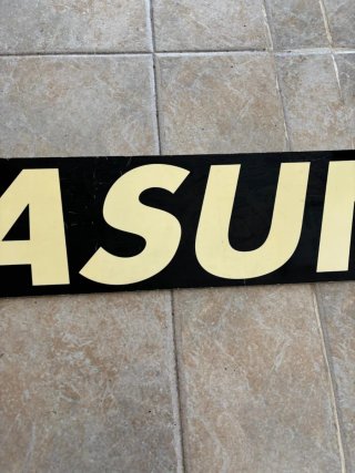 Placa Yasuni Negra y blanca
