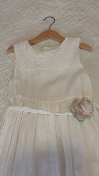 Vestido blanco niña