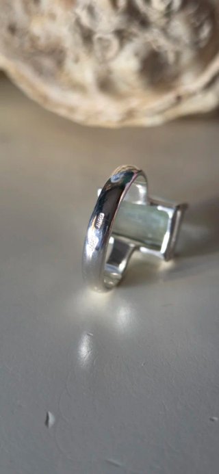 Anillo aguamarina natural talla 15