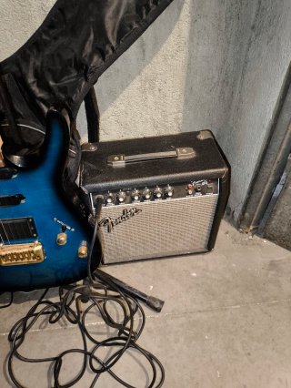 Guitarra Daytona Edición Especial Azul