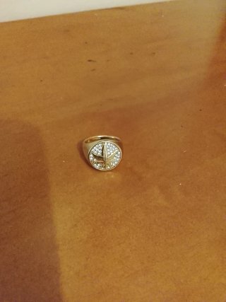 Anillo Dorado con Circonitas
