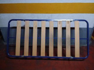 Somier metálico con láminas de madera