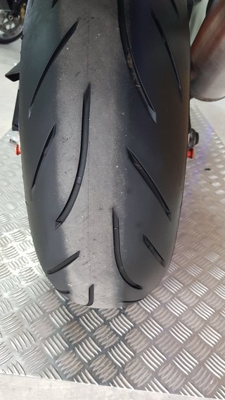 SUZUKI GSX-R 600 2004