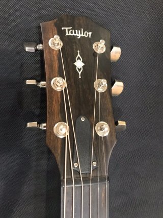 Taylor 317e V-Class Guitarra Acústica