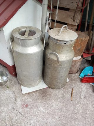 Lecheras de aluminio antiguas