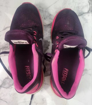 Zapatillas Nike Negras y Rosas
