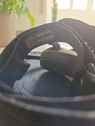Sandalias Teva Hurricane Negras
