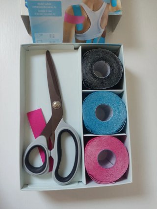 Cintas Kinesiológicas Sensíplast + DVD + Tijera