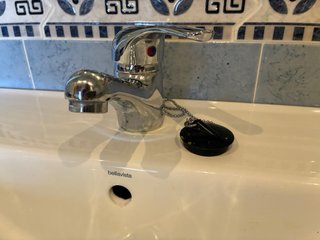 Lavabo de baño de porcelana