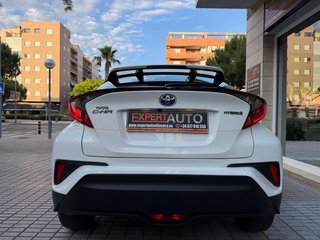 Toyota C-HR 2023 / 97.000 km / Garantia oficial