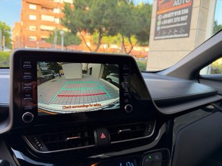 Toyota C-HR 2023 / 97.000 km / Garantia oficial