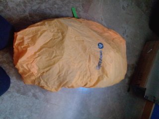 Mochila de montaña verde