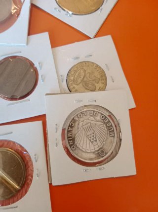 Colección de Monedas Antiguas en carton