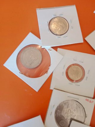 Colección de Monedas Antiguas en carton