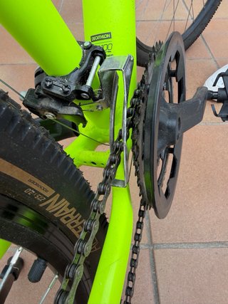 Bicicleta Rockrider ST 100 + casco