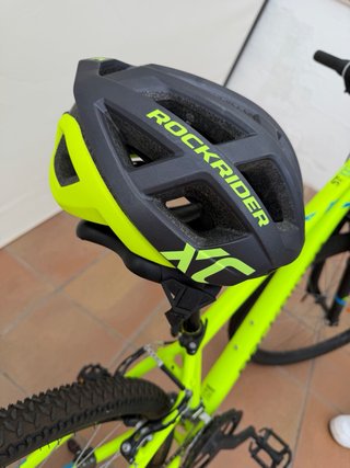 Bicicleta Rockrider ST 100 + casco