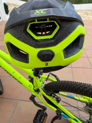 Bicicleta Rockrider ST 100 + casco