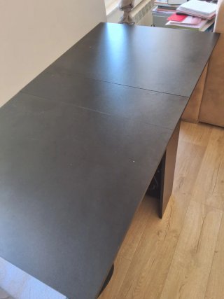 Mesa auxiliar plegable