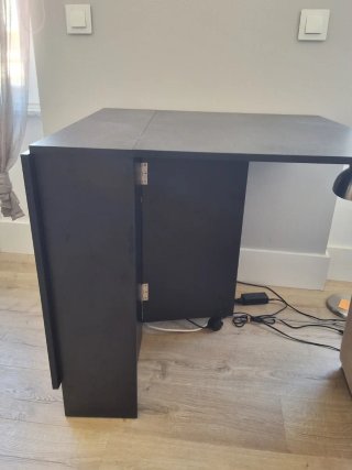 Mesa auxiliar plegable