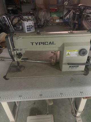 Máquina de coser industrial TYPICAL