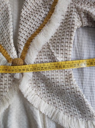 Blazer Tweed Mango Beige y Dorado