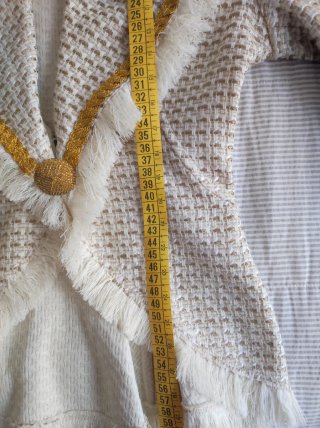 Blazer Tweed Mango Beige y Dorado
