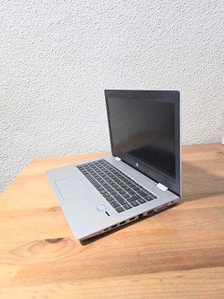 Portátil HP Core i5 8va Gen Plata