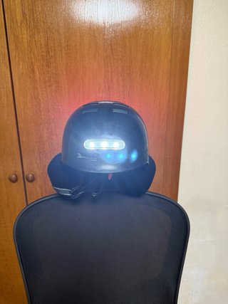 Casco luz trasera y delantera HOMOLOGADO.