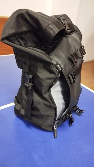 Mochila Trasera Moto 20L Negra