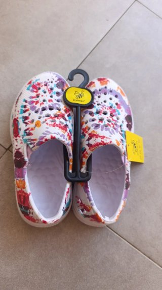 Zapatos  nuevos de Niños Joybees