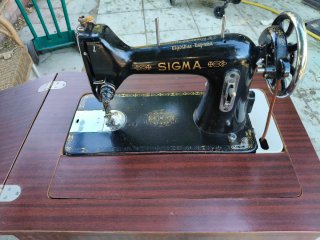 Máquina de coser antigua Sigma