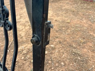 Puerta hierro forjado exterior negra