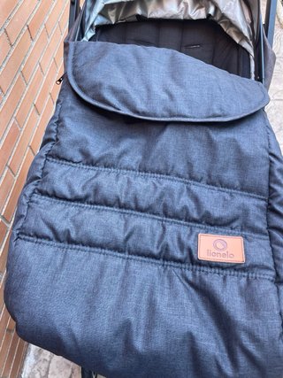 Cochecito de bebé Lionelo gris Con accesorios.
